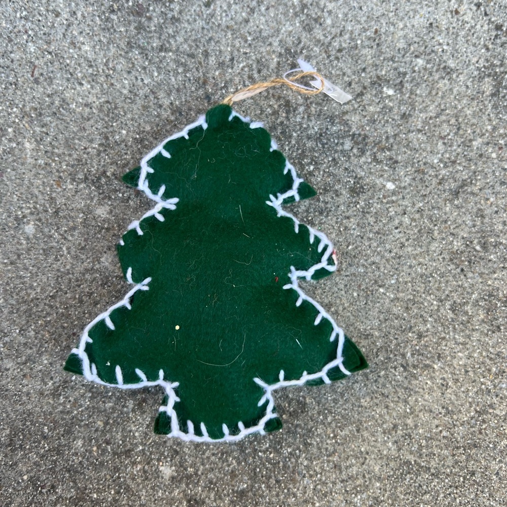 Green Felt Christmas Tree Ornament new with tags - Picture 10 of 12